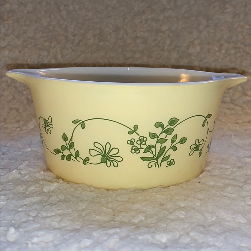 Adorable Yellow & Green Shenandoah Vintage Pyrex